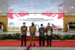 UMSU Terima Sertifikat 21,8 Ha Lahan Kampus Terpadu dari Menteri ATR